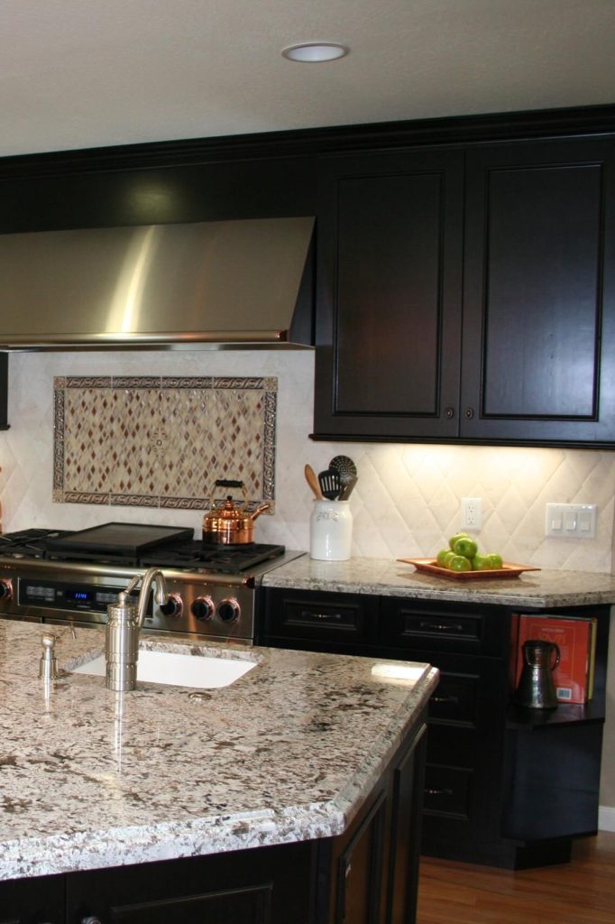 38+ Dark Cabinets With White Granite Countertops