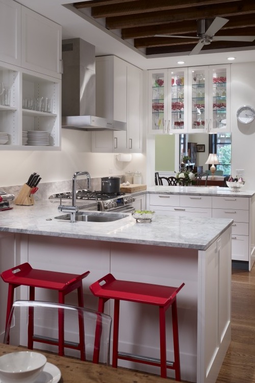 Gray Kitchen Cabinets with White Quartzite Countertops