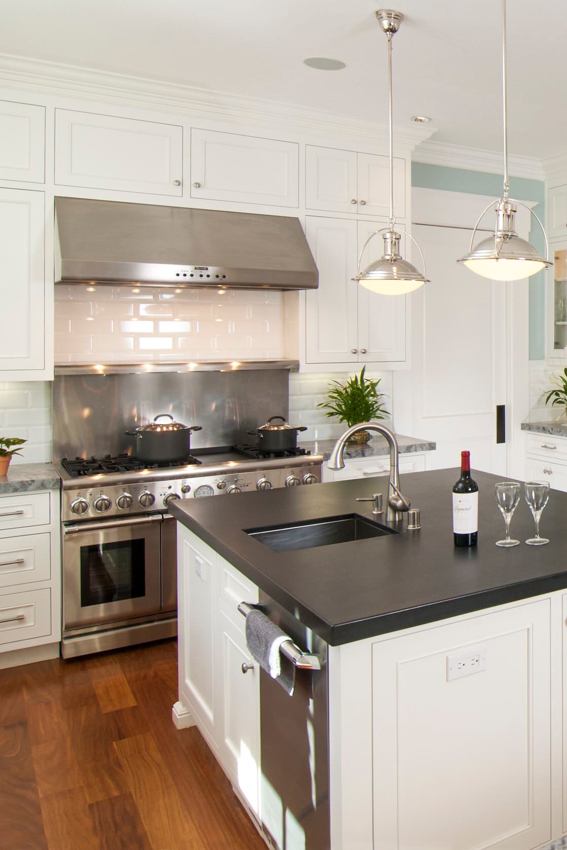 Two Tone Kitchen Countertops White Cabinets Subway Backsplash Dark Hardwood