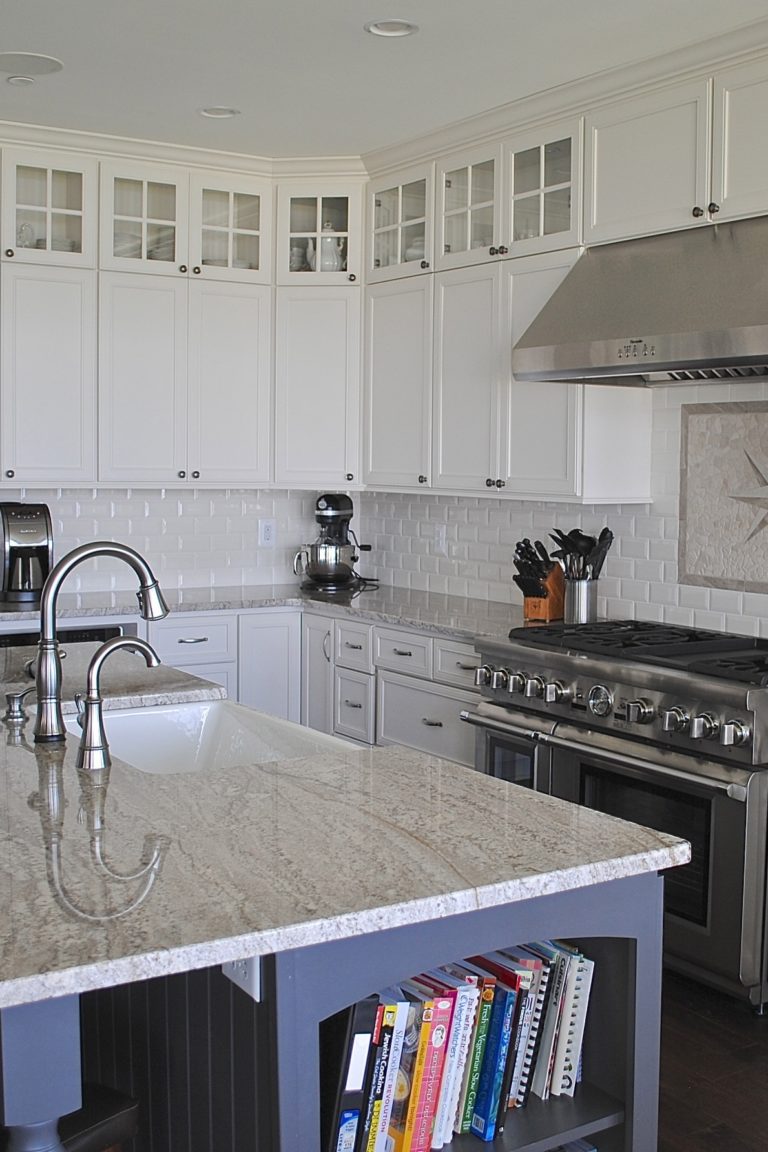 40+ Best Bordeaux Granite Kitchen Countertops Design Ideas