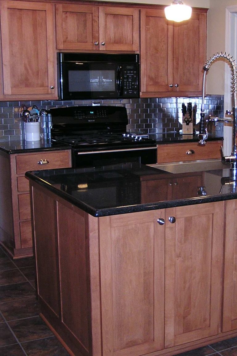 36+ Fabulous Black Granite Kitchen Countertops Design Ideas
