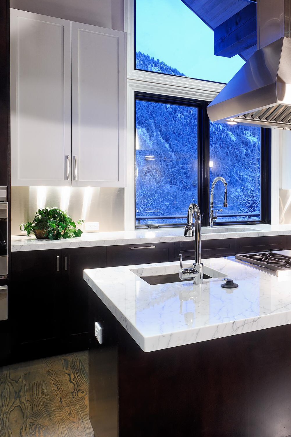 White Wall Dark Base Cabinet Combinations Carrara Marble Countertops Hardwood Floor