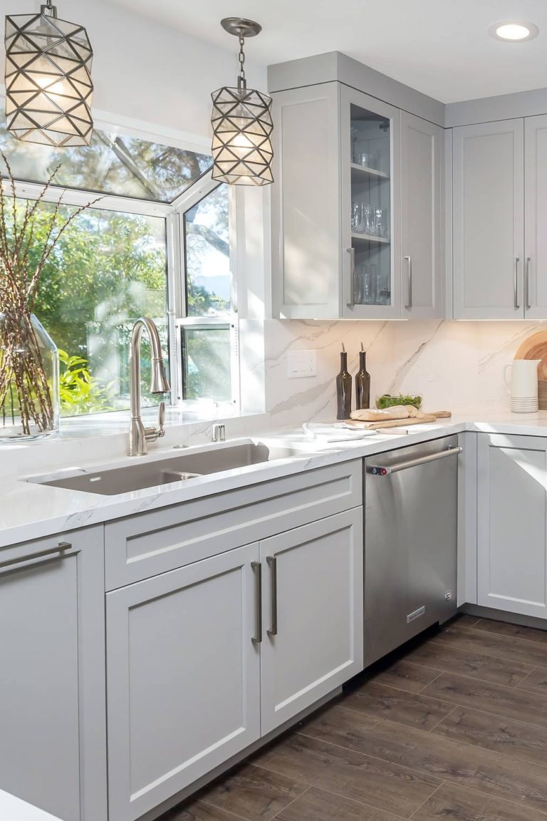 35+ Gray Kitchen Cabinets Ideas For Dark Or Light