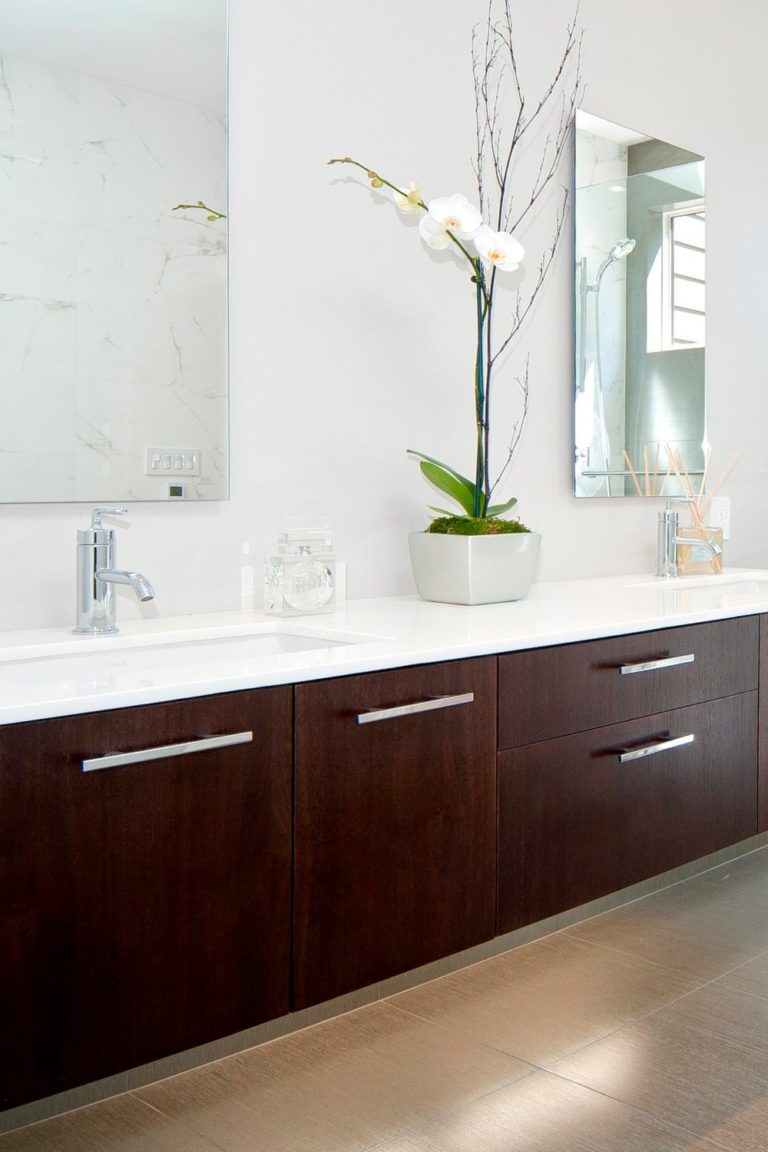 35+ Beautiful Dark Bathroom Cabinets With White Countertops