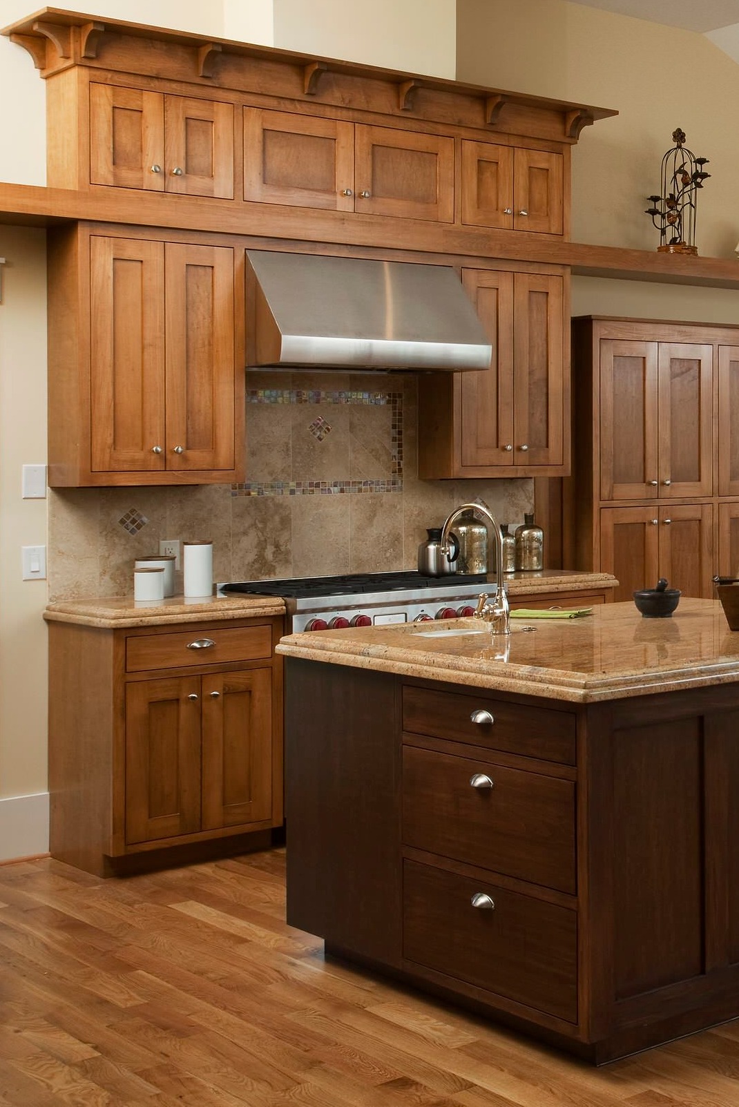 Brown Kitchen Cabinets Madura Gold Granite Countertops Travertine Backsplash Tiles Hardwood Floor