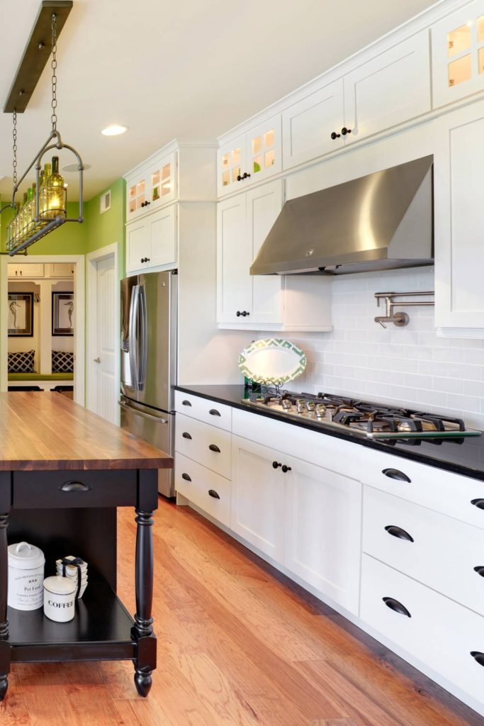 35 + White Kitchen With Black Hardware Countertopsnews