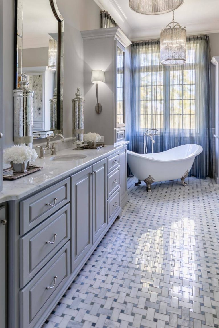 35+ Master Bathroom With White Countertops Design Ideas