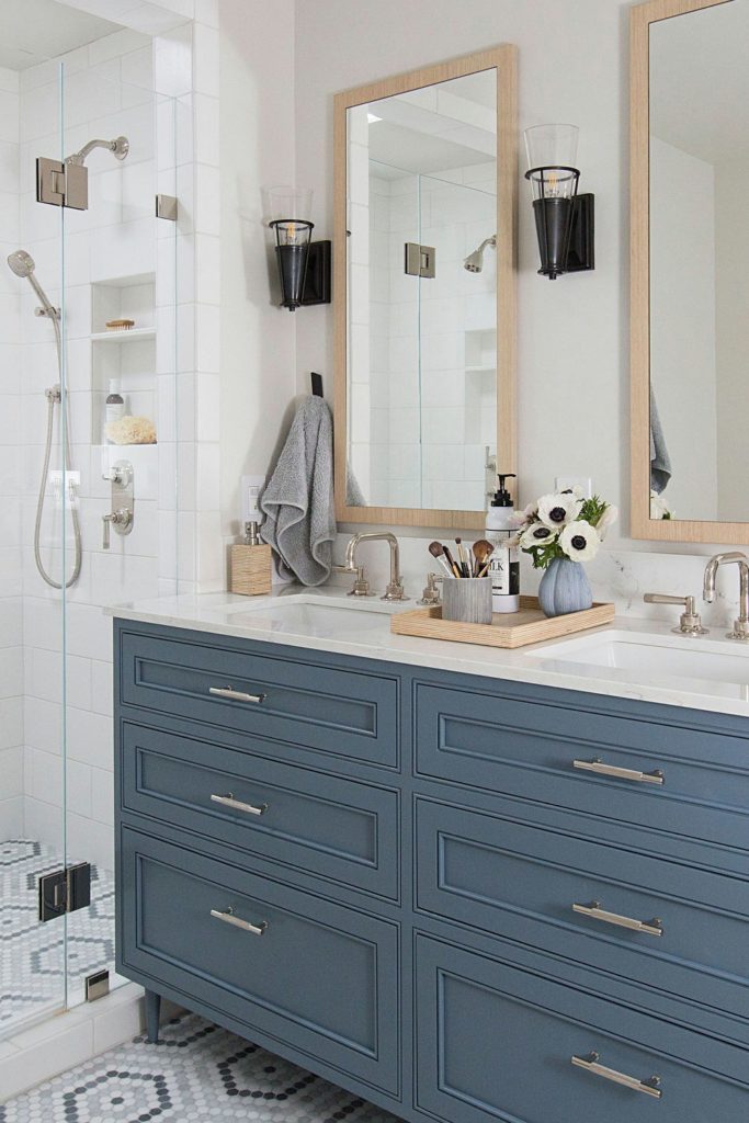 34+ Transitional Blue Bathroom Ideas | CountertopsNews