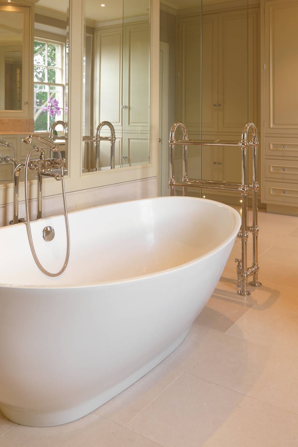 Cream Limestone Floor Tiles Free Standing Bathtub Towel Rack Green Cabinets