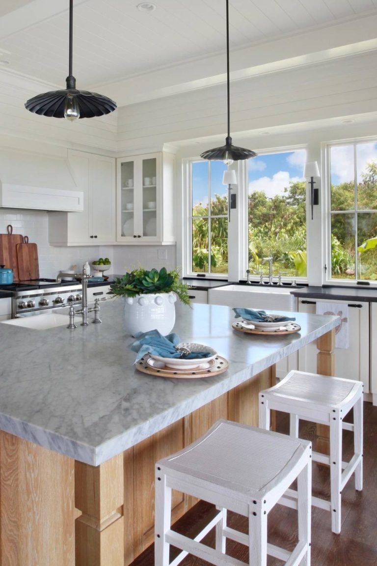 36+ Best White Farmhouse Kitchens Ideas Pictures & Images