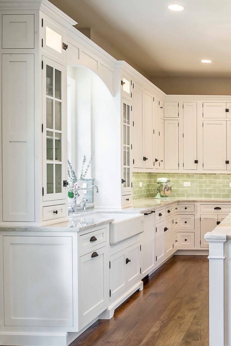 40 + Elegant White Shaker Kitchen Design Ideas
