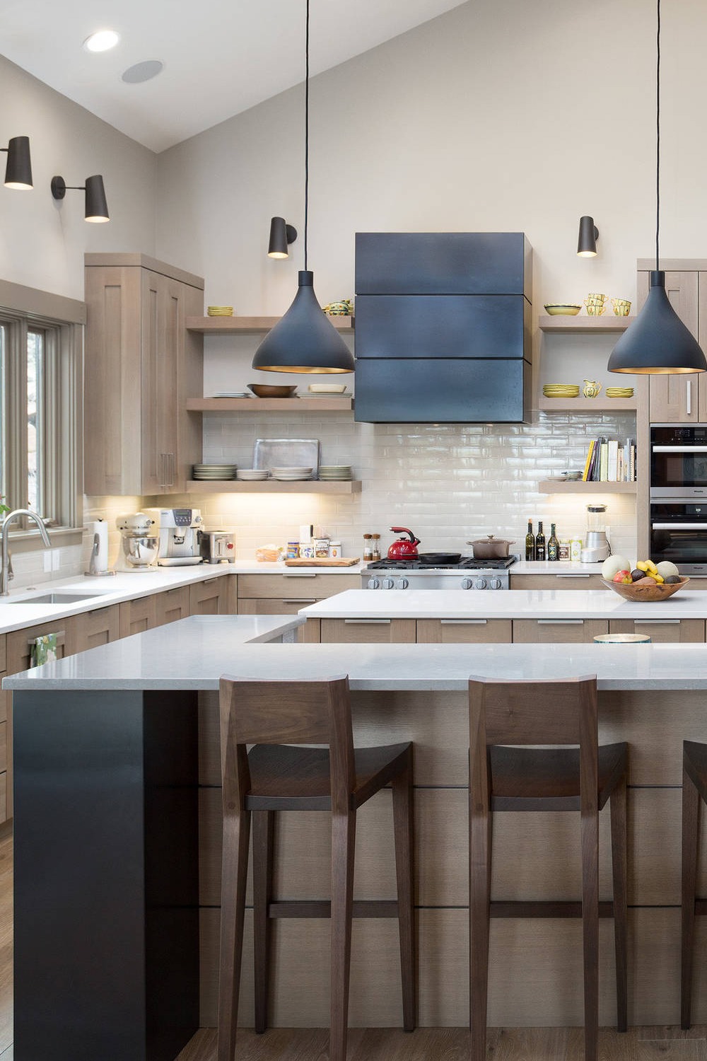 38+ Beautiful Open Floating Kitchen Shelves Ideas | CountertopsNews