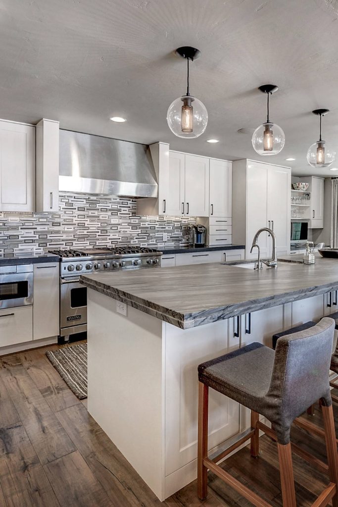 40+ Perfect Transitional Style Kitchen | CountertopsNews