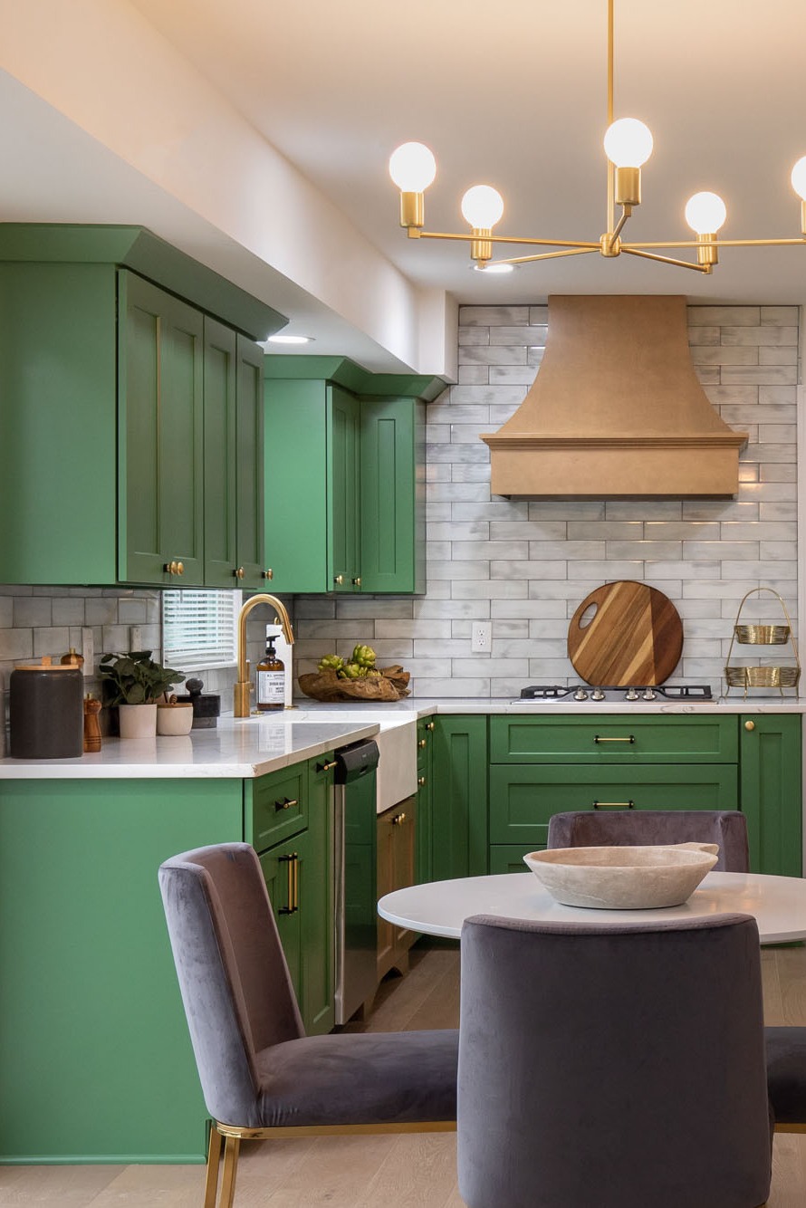 Green Kitchen Ideas Vibrant Shade Bold Shade Subtle Shade Green Kitchen Cabinet Ideas Darker Shade Bold Colors White Countertops
