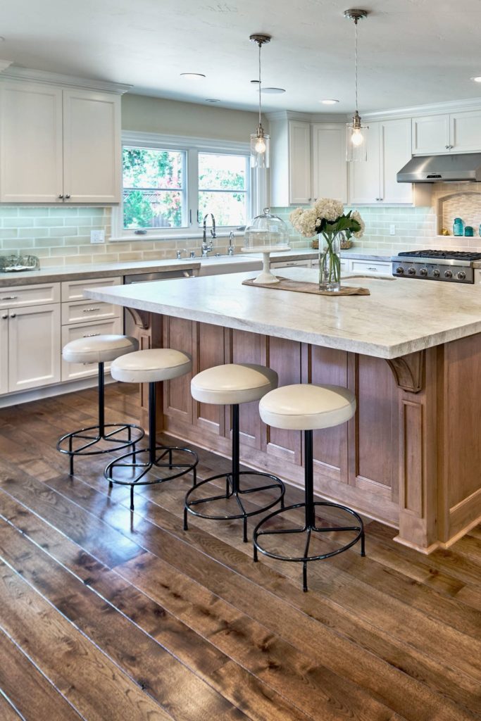 35+ Spectacular White Kitchen With Dark Floors | CountertopsNews