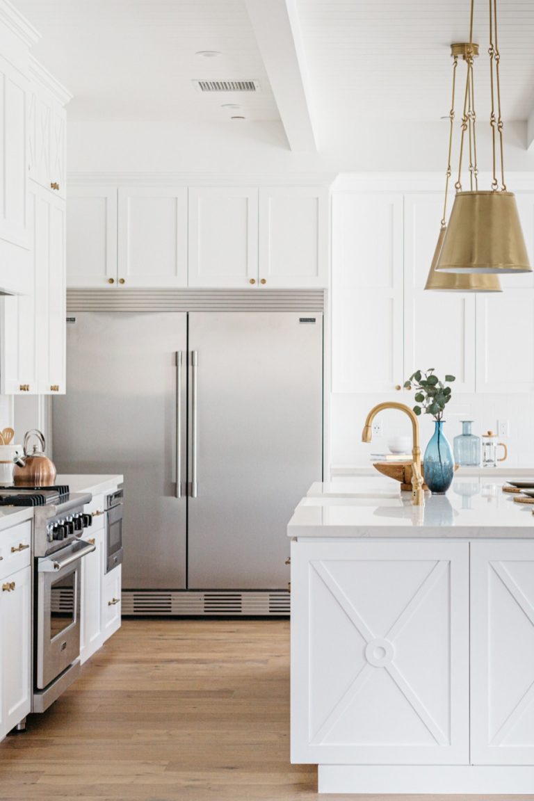 30+ Kitchens With Stainless Steel Appliances ( Styles & Trends)