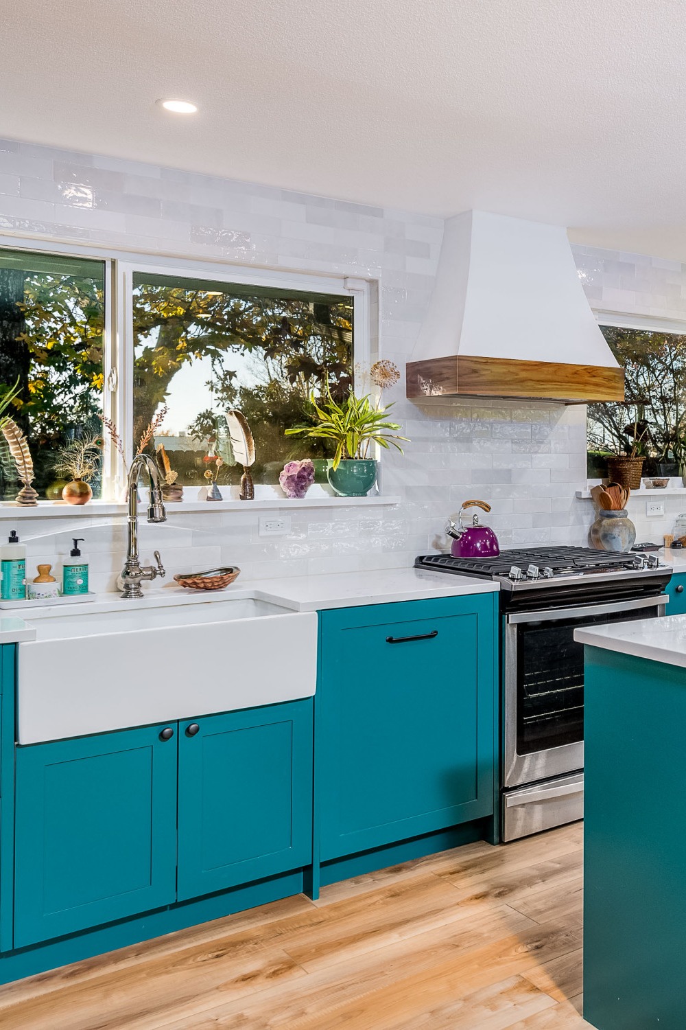 Contemporary Style Eclectic Kitchen Design Blue Cabinets Quartz Countertops Farmhouse Sink