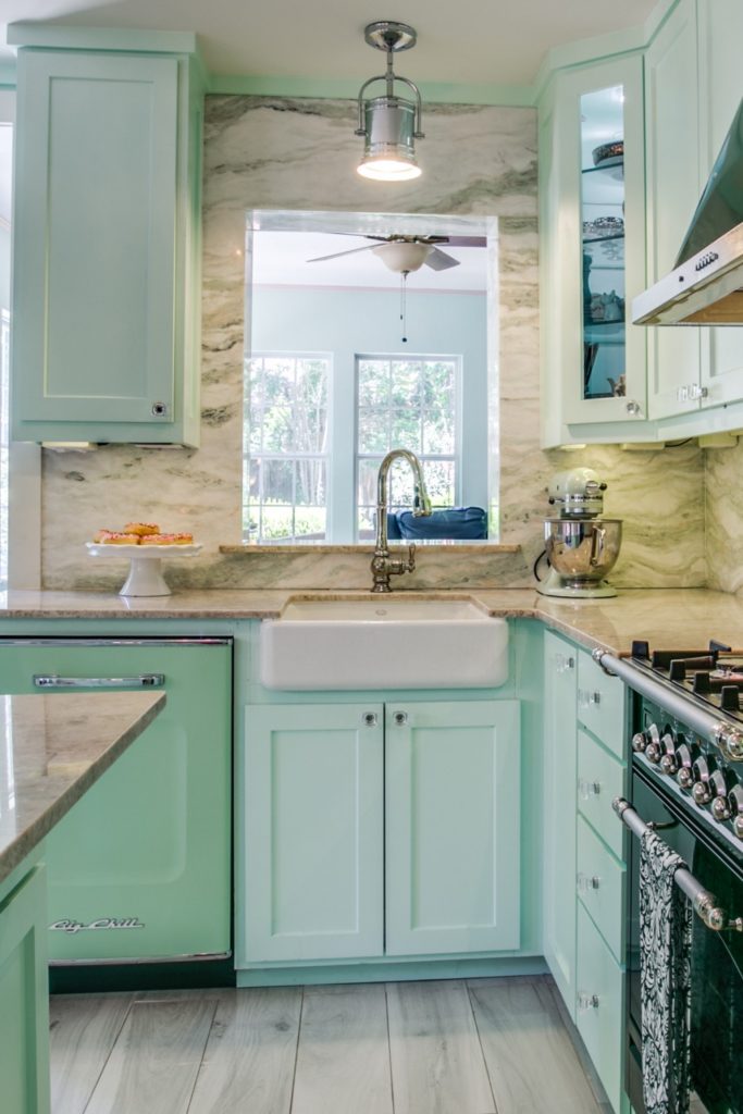 28+ Striking Eclectic Kitchen Design Ideas & Photos | CountertopsNews