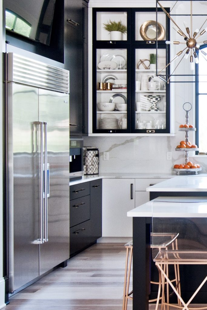 30+ Kitchens With Stainless Steel Appliances ( Styles & Trends)