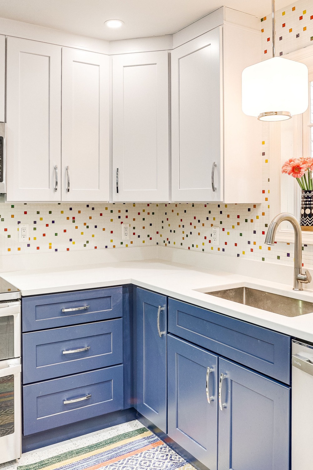 Two Toned Kitchen Cabinets Recessed Panel Cabinets Mosaic Tile Backsplash
