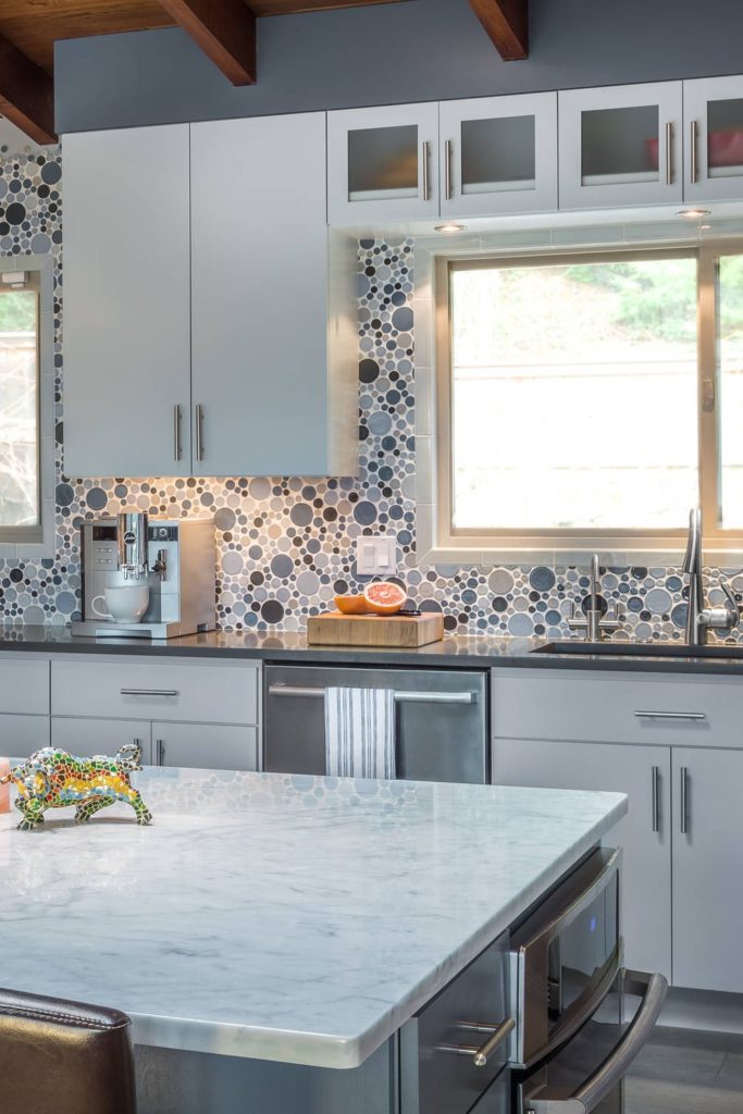32+ Colorful Multicolored Backsplash Tiles For Kitchen