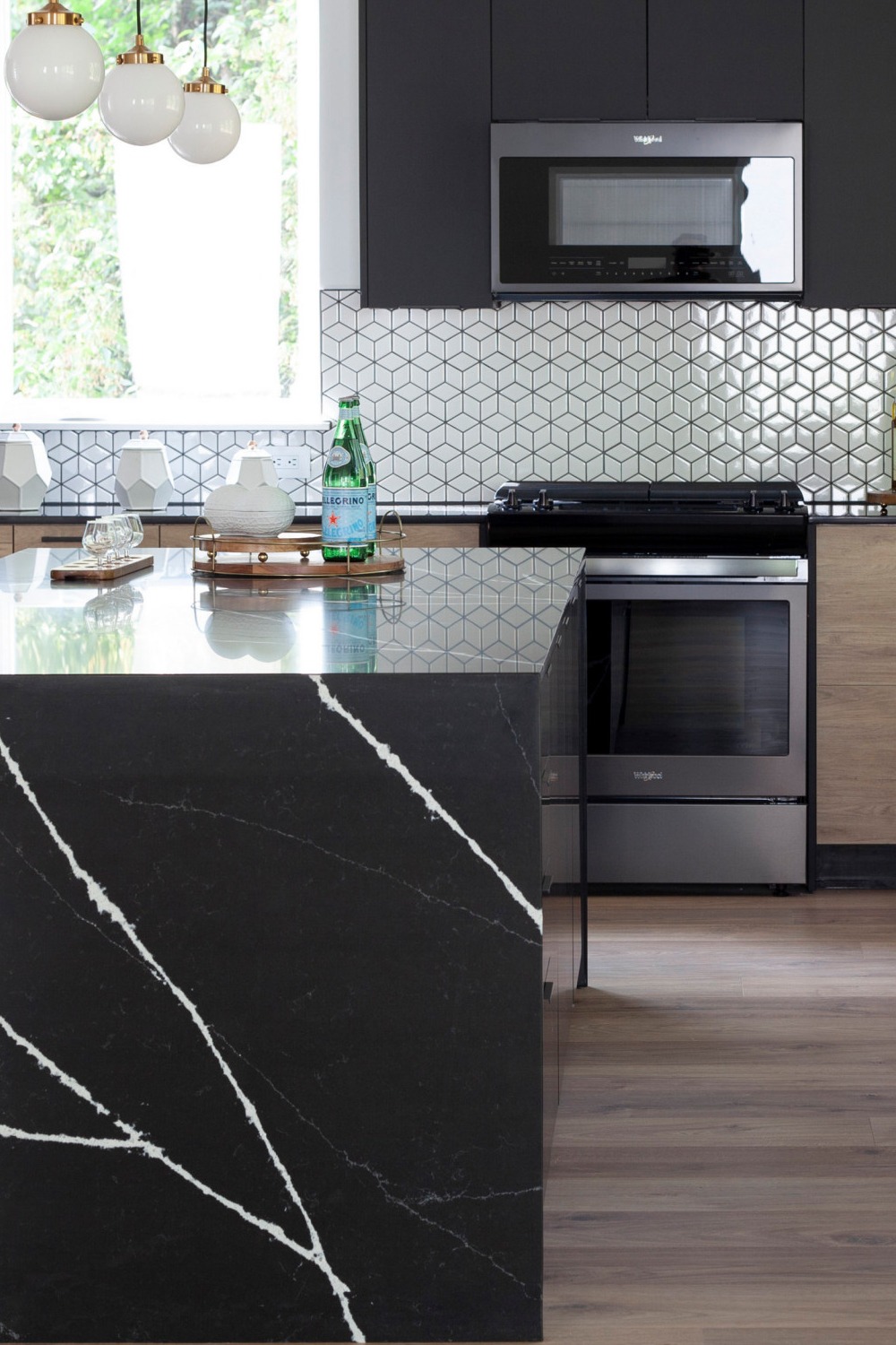 Traditional Backsplash Materials Black And White Theme Kitchen Island Cabinet Color Endlessly Chic
