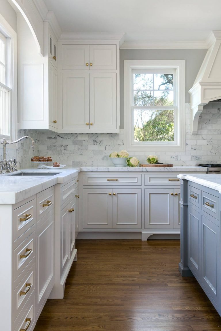 32+ White Cabinets With Brass Hardware | CountertopsNews