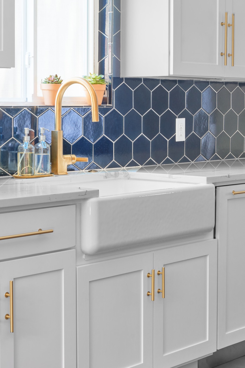 Blue Kitchen Backsplash Marble Countertop Designer Style Texture Pattern Create Farmhouse Sink