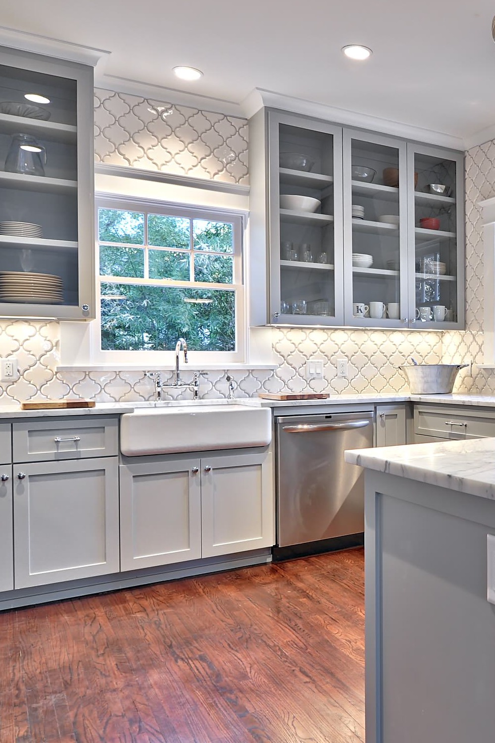 White Arabesque Tiles Modern Kitchen Marble Countertops Elegant Create Light