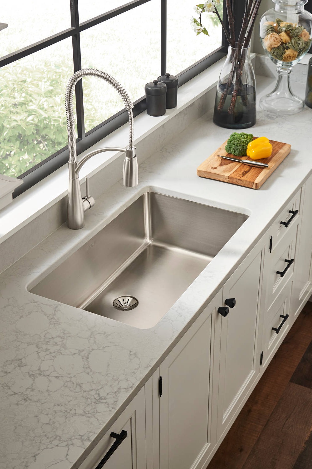 Stainless Steel Undermount Sinks Kitchen Sink Countertop Space Single Bowl Style Room