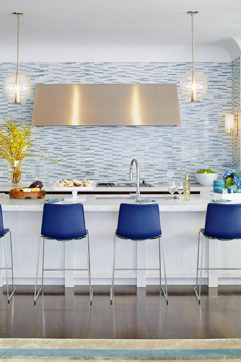 30+ Fresh White Kitchen Backsplash Ideas | CountertopsNews