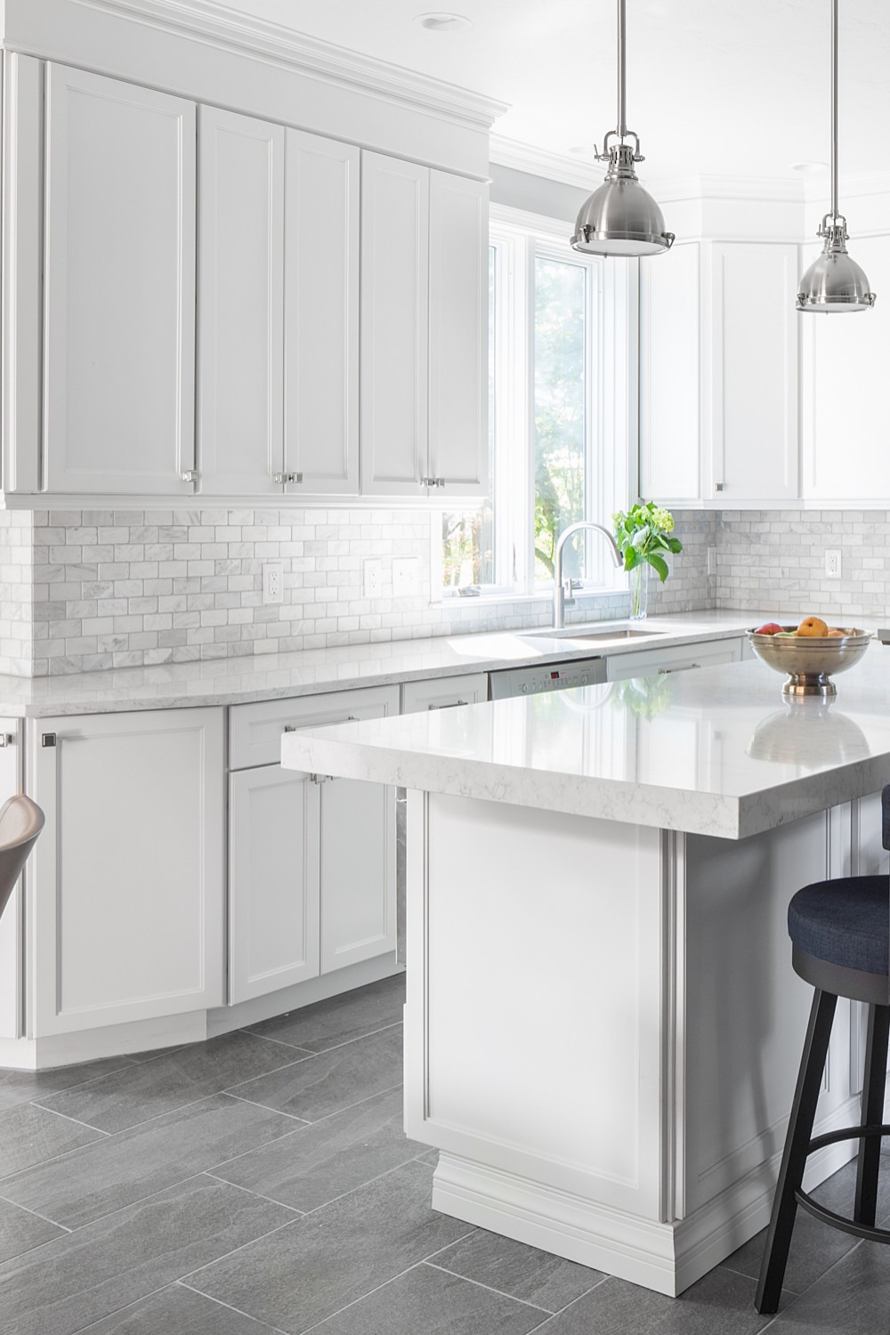 Marble Subway Tile Backsplash Ideas For White Kitchen Cabinets Stunning Focal Point