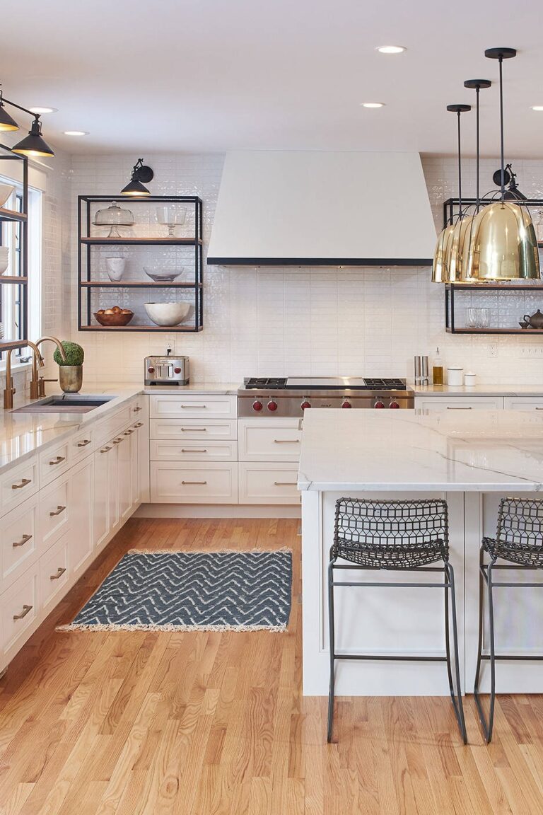 30+ White Cabinets With White Backsplash Ideas