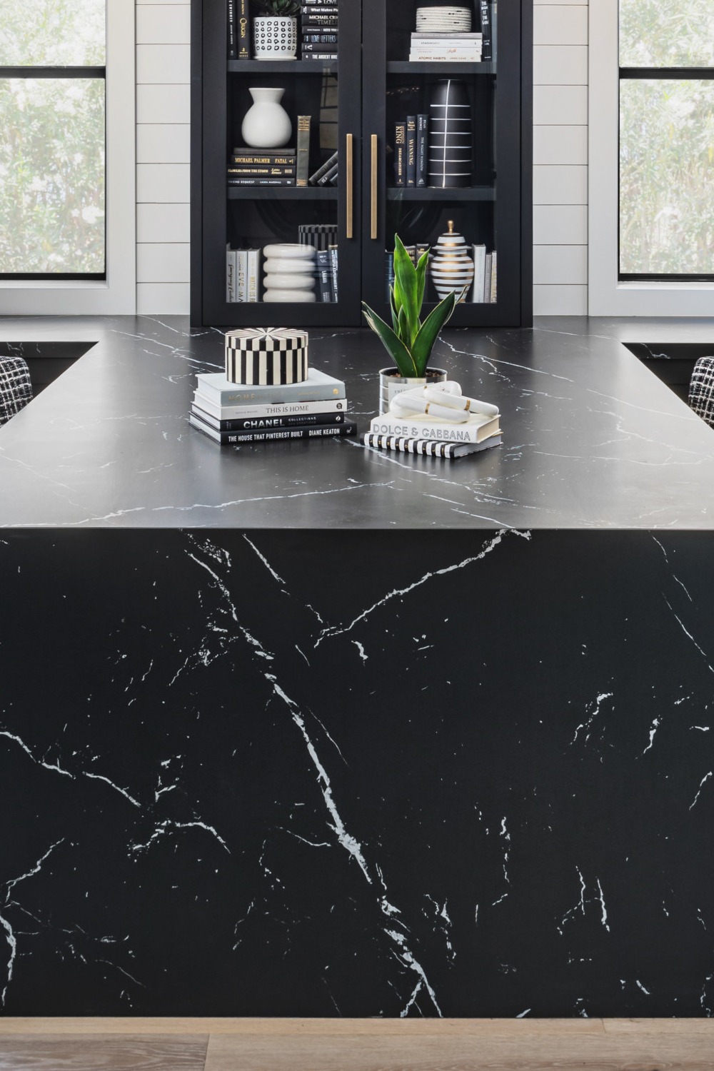 Black Sparkle Quartz Countertops Just A Few Reasons White Veins Countertop Scratches Marble Great Choice Gold Complement