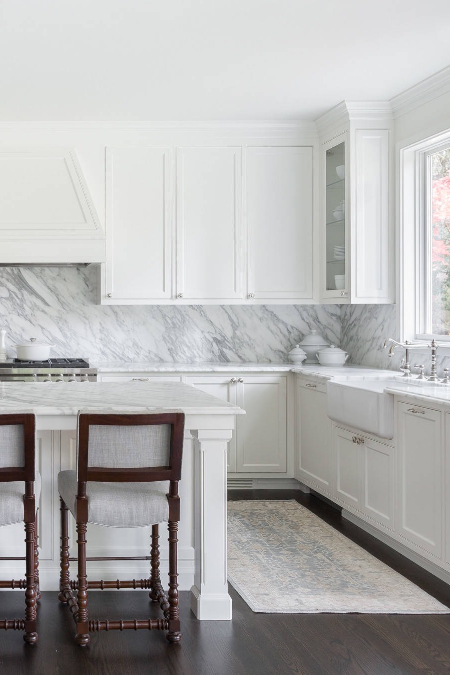 Calacatta Gold Marble Mosaic Tile White Shaker Cabinets Gray Veins Stone Tiles White Kitchen