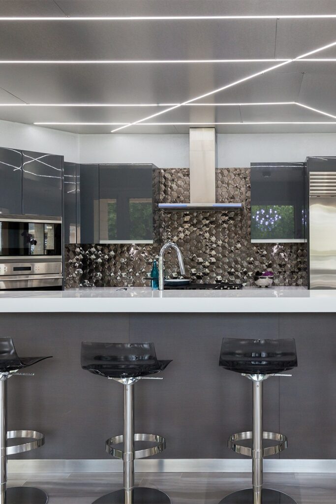 25+ Mirrored Backsplash Ideas For Kitchens CountertopsNews