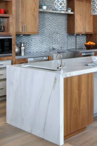 25+ Wood Look Tile Ideas For The Kitchens | CountertopsNews