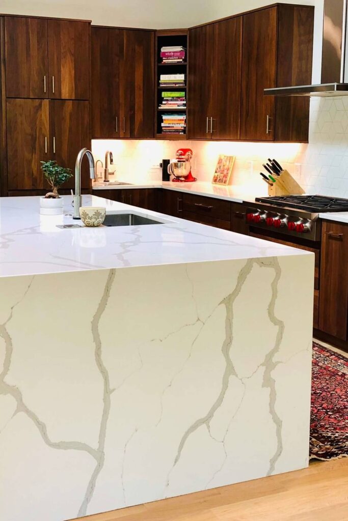 24+ High End Brown Cabinets With White Countertops