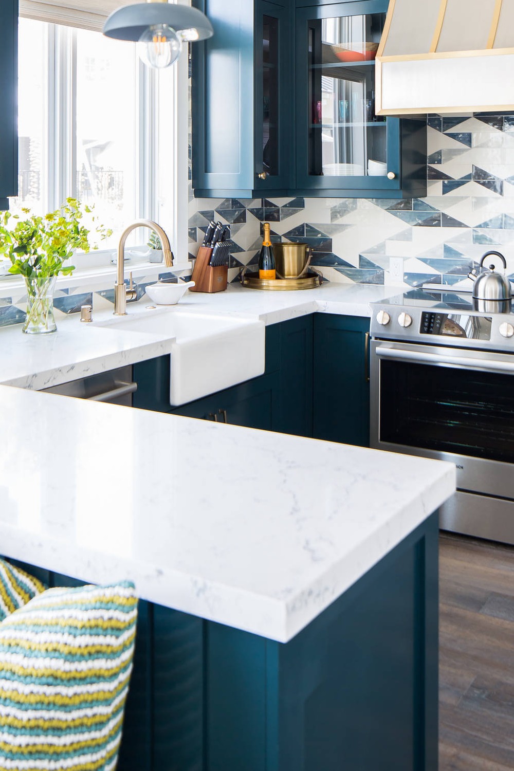 Midnight Blue Cabinets Blue Tiles Gold Accents Classic Blue Kitchen Cabinets White Appliances Color Palette