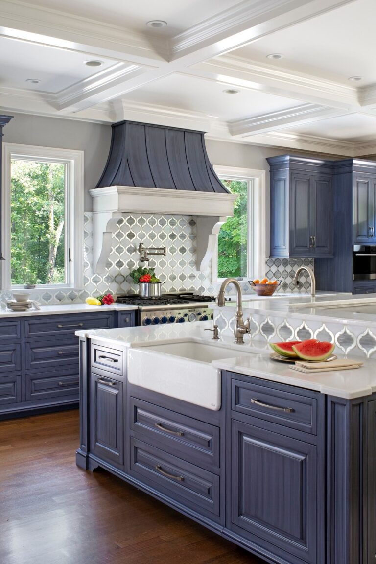 24+ Inspiring White Countertops With Blue Cabinets