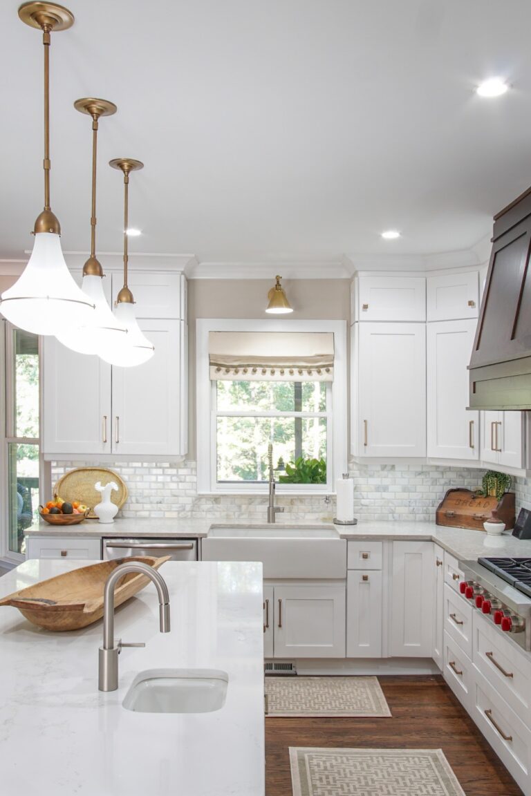 24+ Backsplashes For White Kitchens 