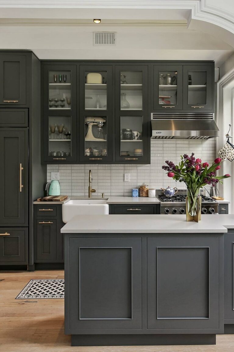 24+ Dark Gray Kitchen Cabinets-Stylish & Trendy