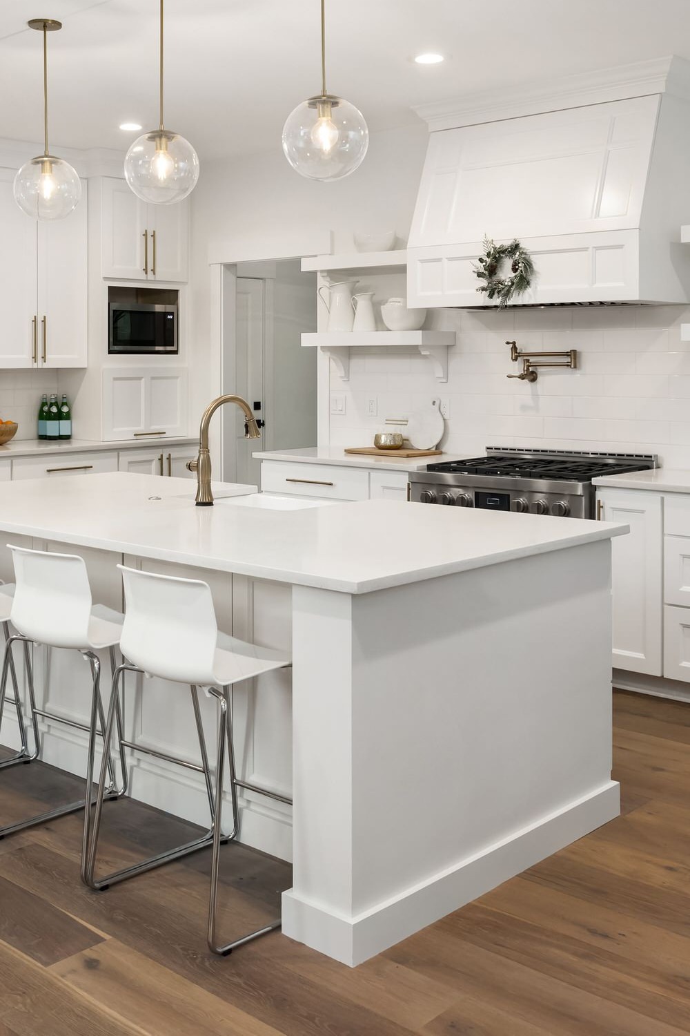 Modern Tile White Marble Look Hardwood Floors Room Clean Want Make Warm Add Feel