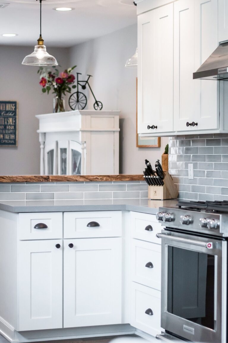 25+ Popular Countertop Color For White Cabinets