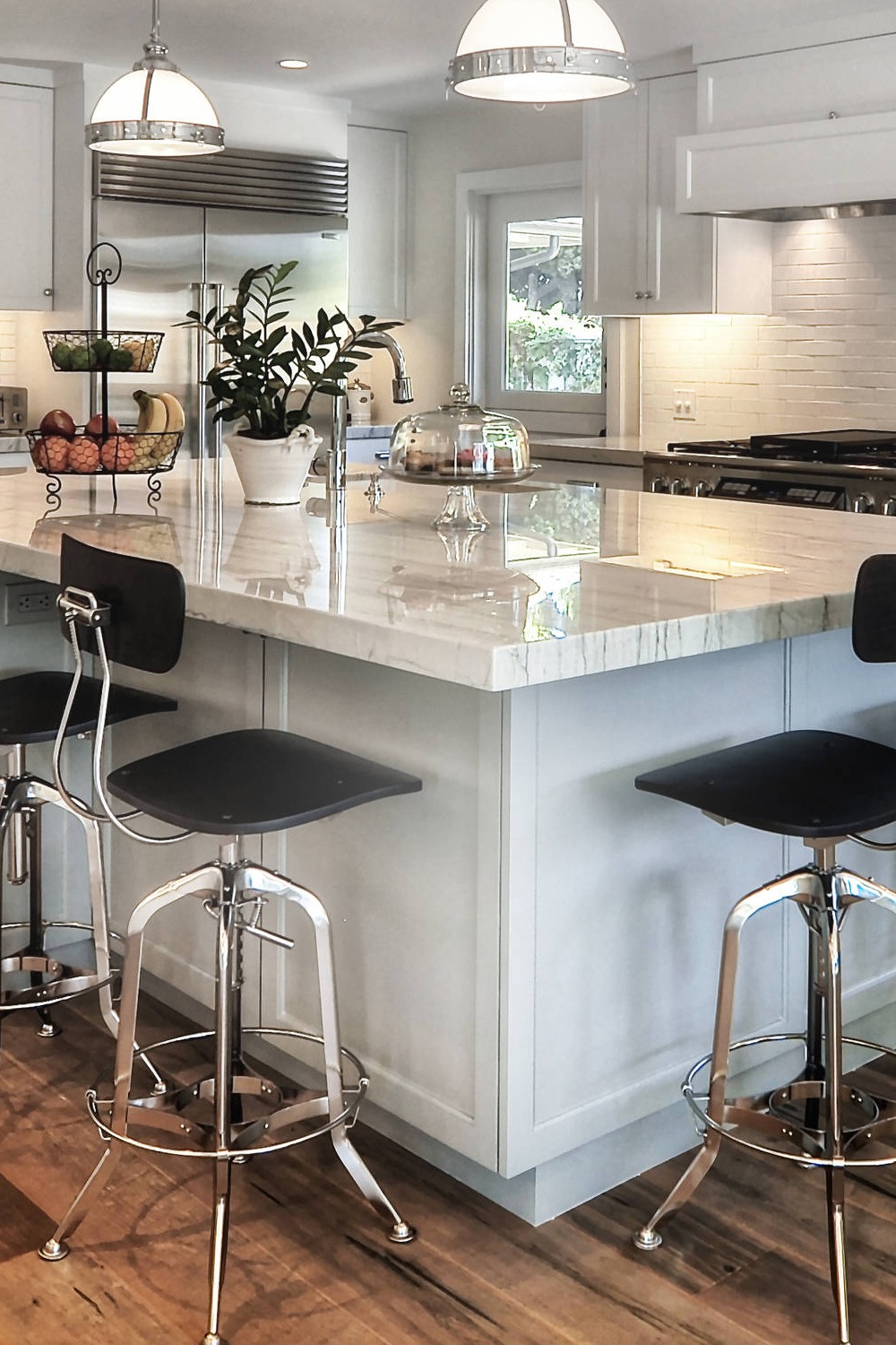 All White Kitchen Design Quartzite Color Countertop Wood Countertops White Cabinets Gray
