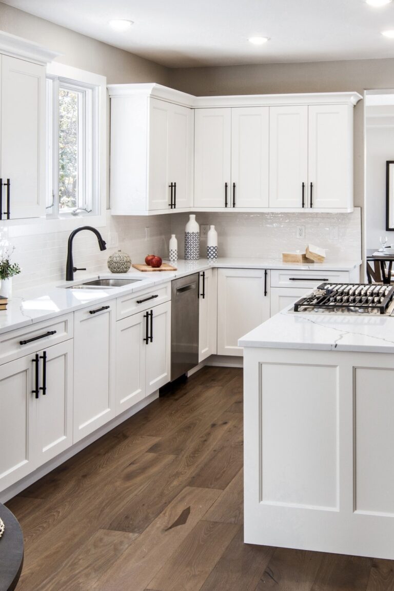 25+ Latest White Kitchen Cabinet Styles To Inspire You