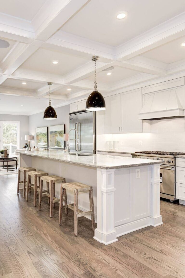 25+ Latest White Kitchen Cabinet Styles To Inspire You