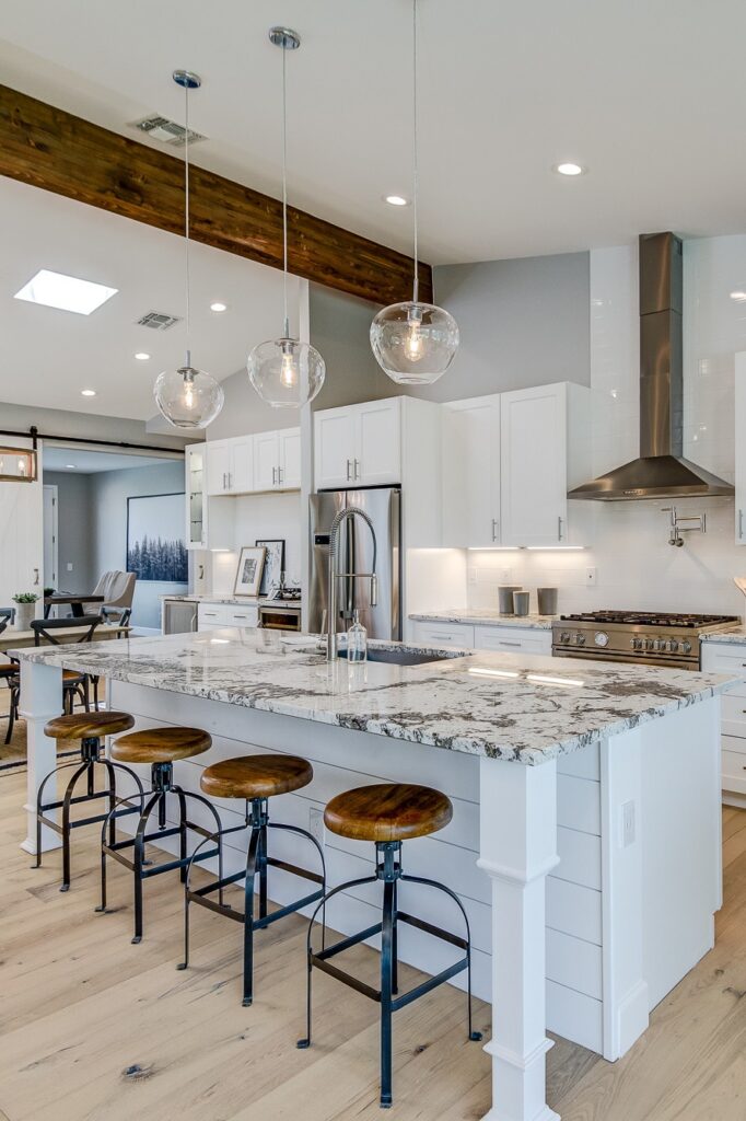 25+ Latest White Kitchen Cabinet Styles To Inspire You