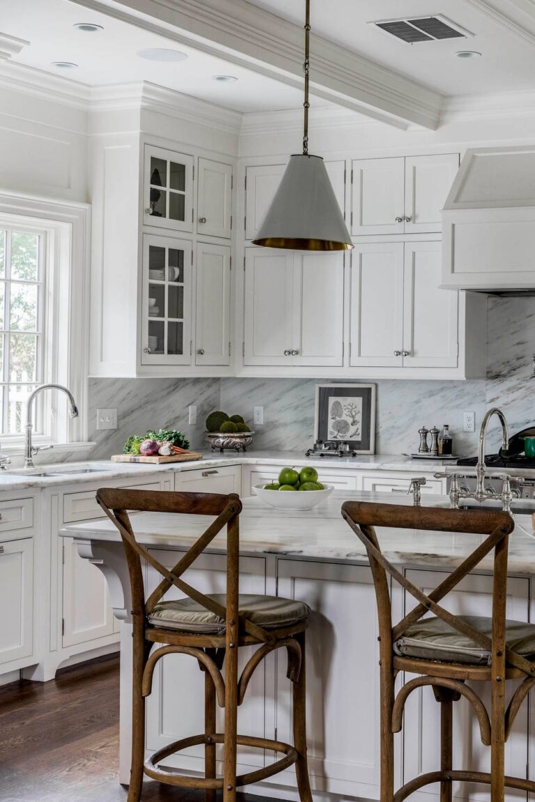 25+ Latest White Kitchen Cabinet Styles To Inspire You